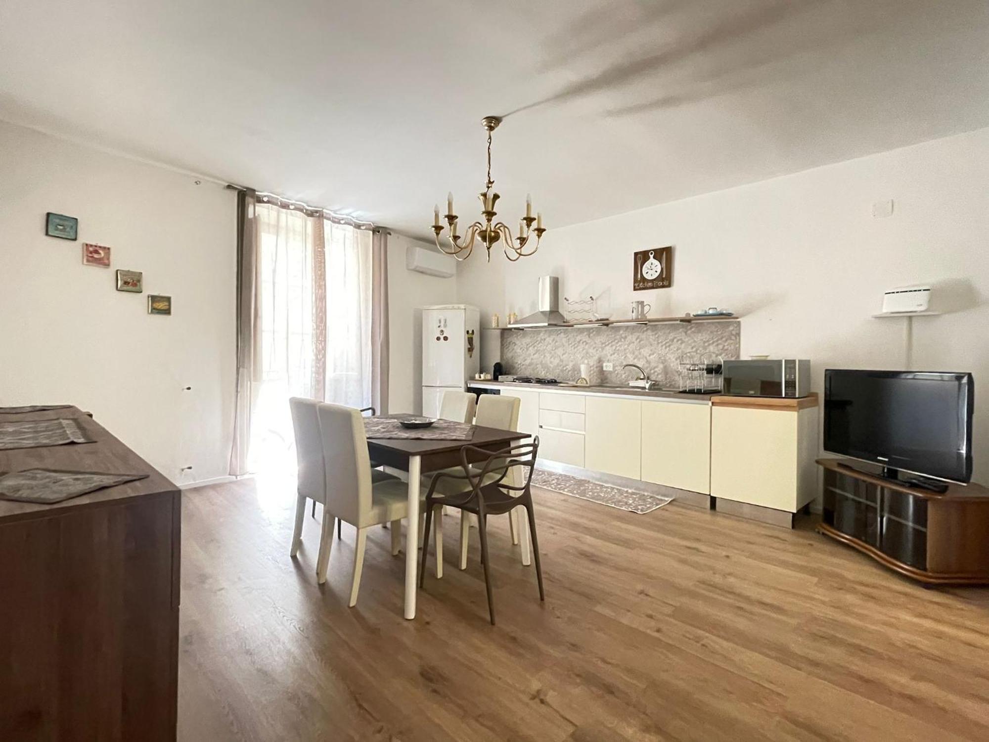 A Casa Di Elena Apartment Palermo Bagian luar foto